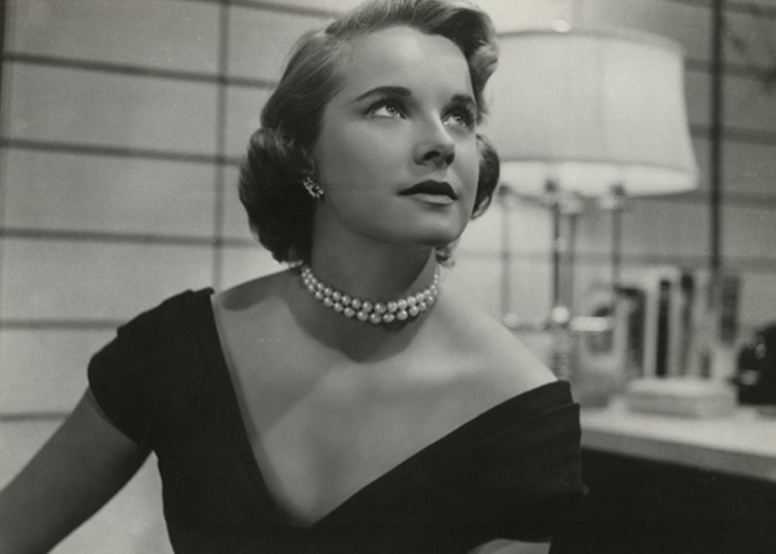 Mona Freeman in Hold Back the Night (1956)