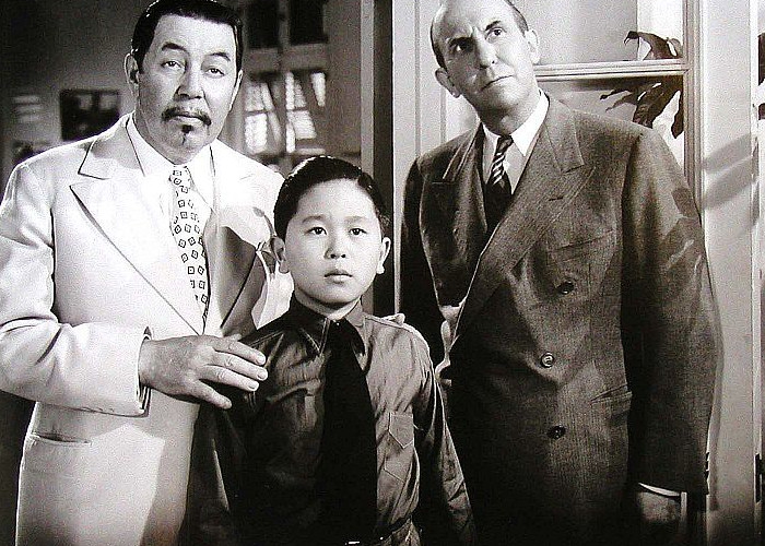 Warner Oland, Layne Tom Jr., and Andrew Tombes in Charlie Chan at the Olympics (1937)