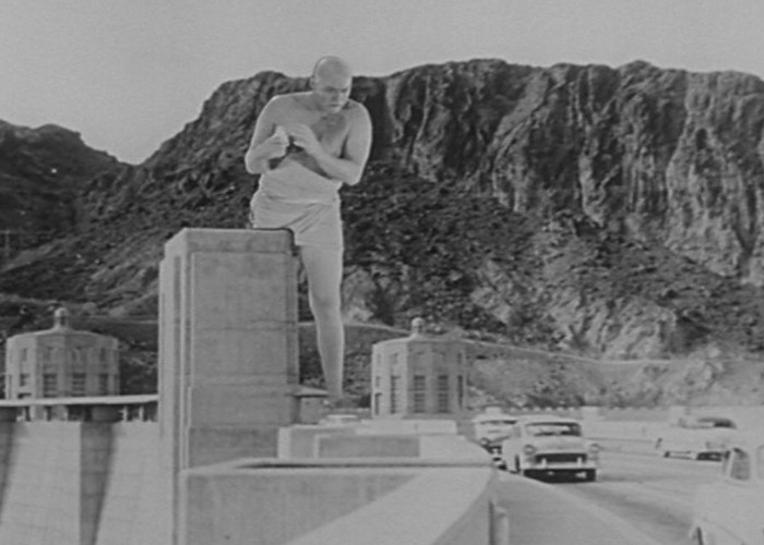 Glenn Langan in The Amazing Colossal Man (1957)