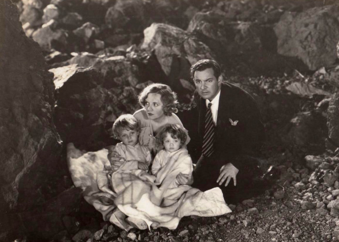Ronnie Cosby and Marianne Edwards in Deluge (1933)