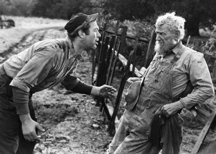 Ward Bond and Charley Grapewin in Tobacco Road (1941)