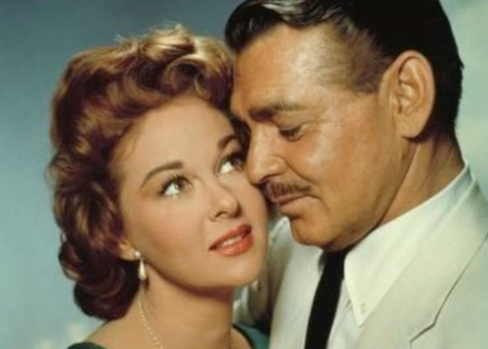 Clark Gable and Susan Hayward in Soldier of Fortune (1955)