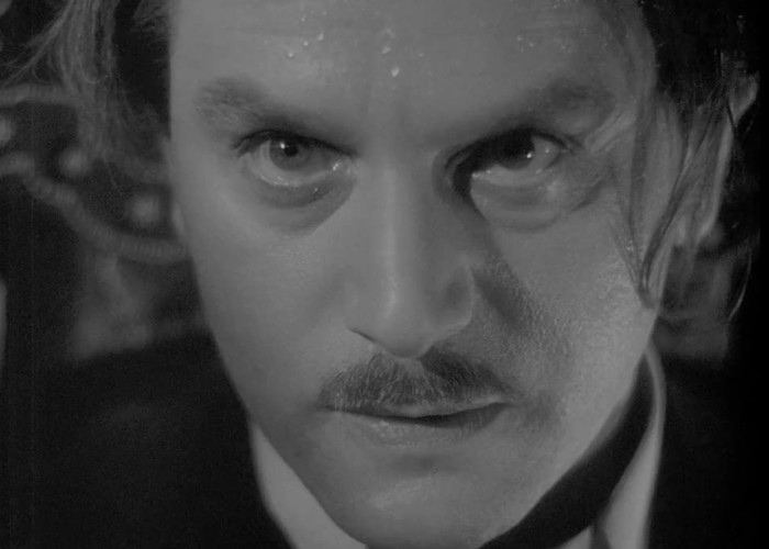 Anton Walbrook in Gaslight (1940)