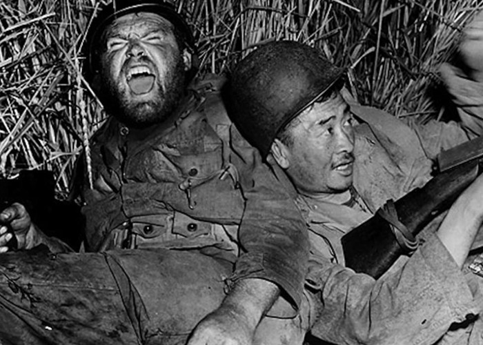 Gene Evans and Richard Loo in The Steel Helmet (1951)