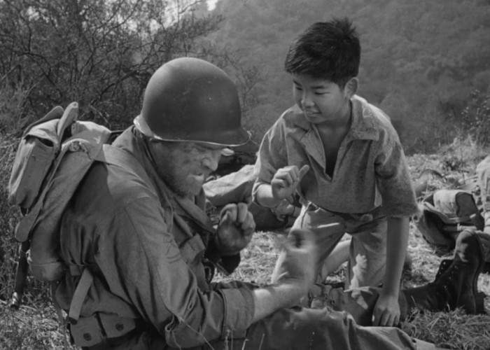 William Chun and Gene Evans in The Steel Helmet (1951)