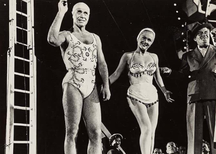 Anne Baxter, Lyle Bettger, and Jay C. Flippen in Carnival Story (1954)