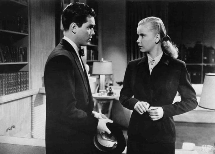 Jeffrey Hunter and Anne Francis in Dreamboat (1952)